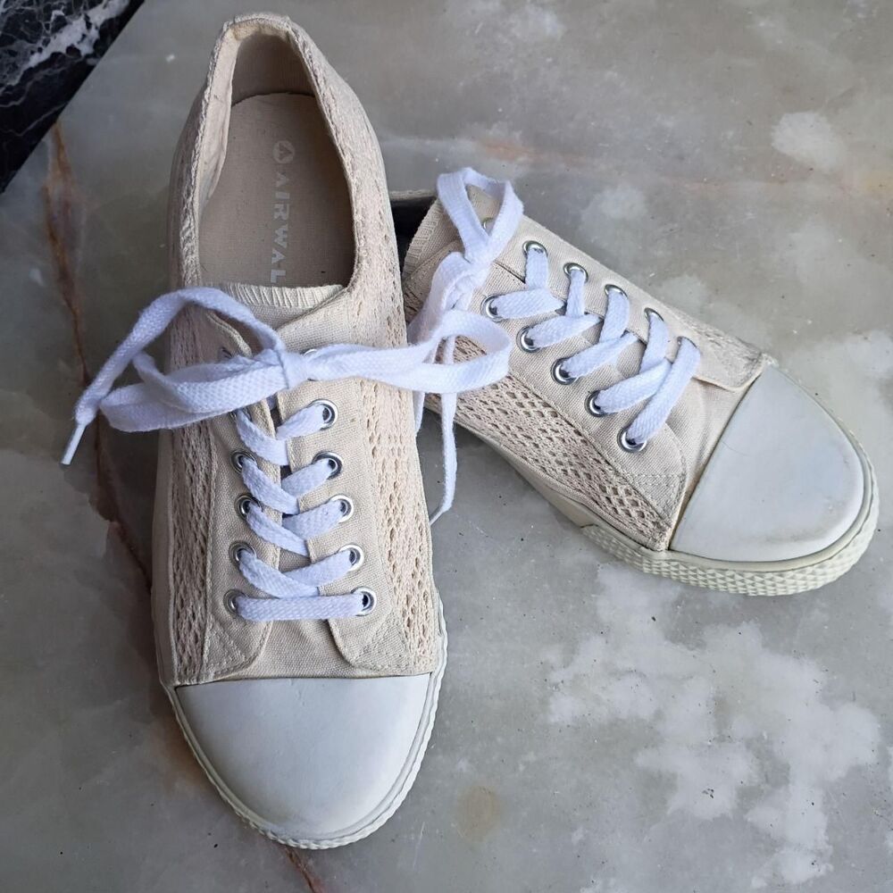 Airwalk Lace Print Low Top sneakers